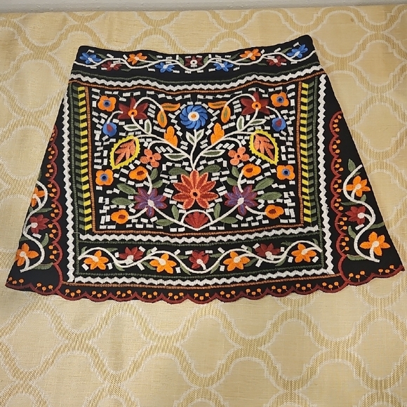 Lulus Dresses & Skirts - NWT LULUS Embroidered Floral Skirt - Multicolor Lined Sz.M
